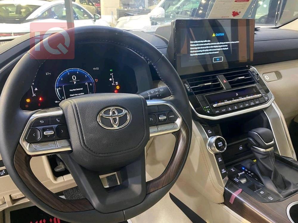 تويوتا لاندكروزر